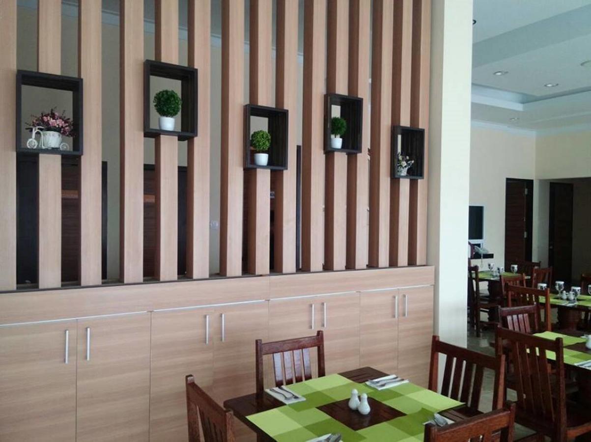 New D'Dhave Hotel Padang  Esterno foto