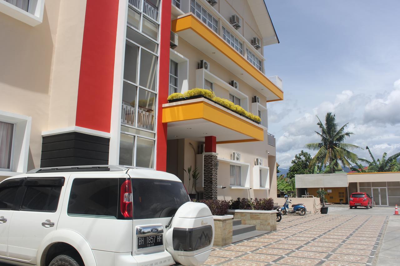 New D'Dhave Hotel Padang  Esterno foto
