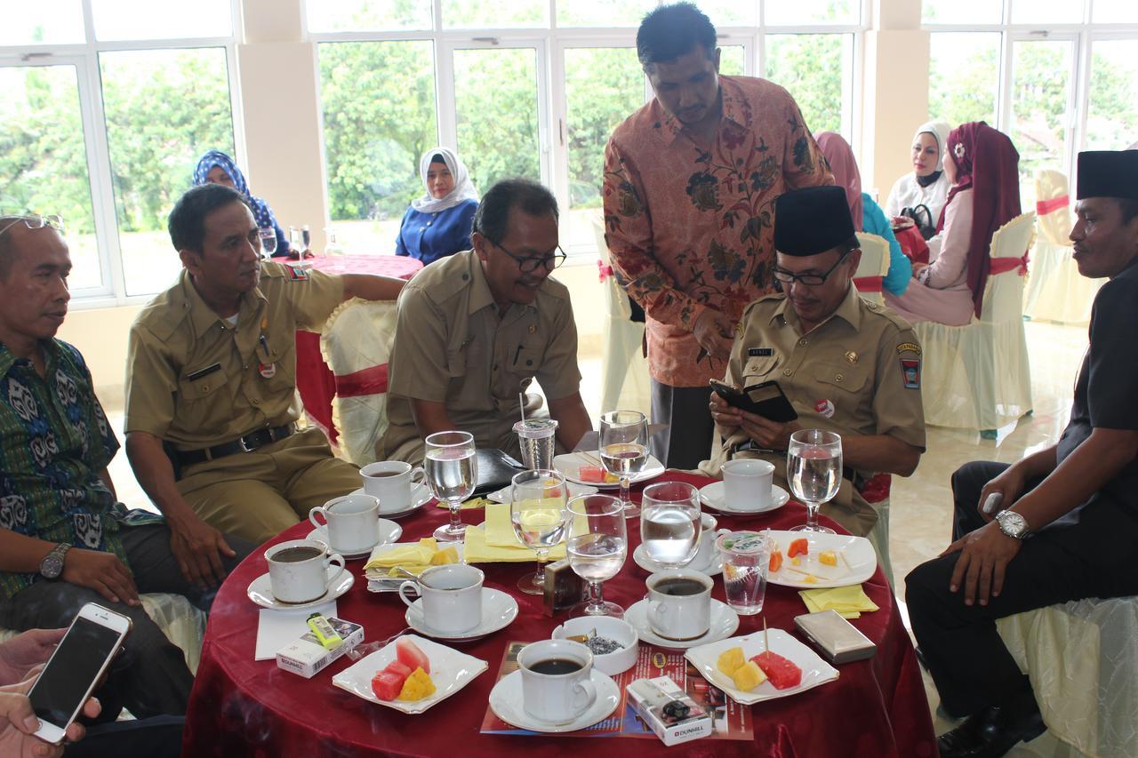 New D'Dhave Hotel Padang  Esterno foto